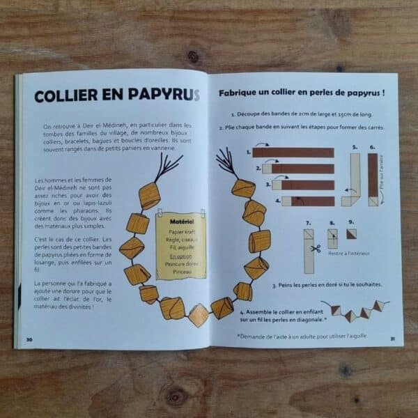 Magazine d'archéologie pour les enfants : photo de la double page Collier en papyrus